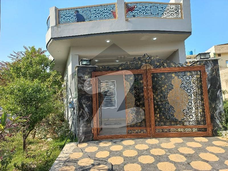 8 marla Corner house for sale 8 marla Corner house for sale