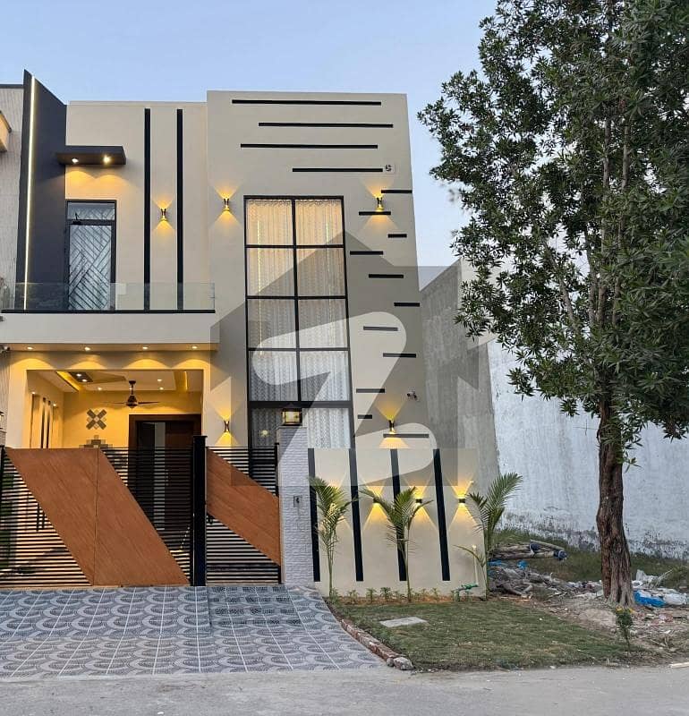 5 Marla Beautiful double heightened 5 Marla Beautiful double heightened