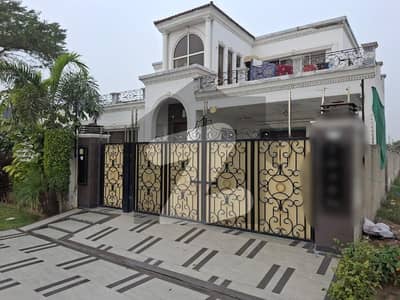 ڈی ایچ اے فیز 6 - بلاک این فیز 6,ڈیفنس (ڈی ایچ اے),لاہور میں 5 کمروں کا 1 کنال مکان 3.15 لاکھ میں کرایہ پر دستیاب ہے۔