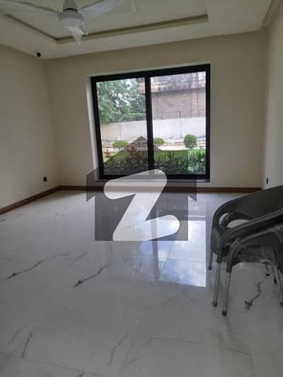 G 10 Upper Portion Available For Rent