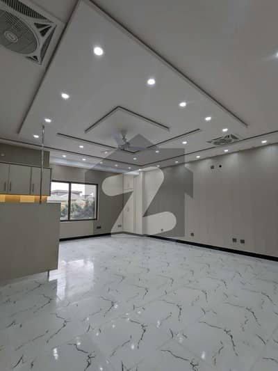 Spacious Flat Is Available For sale In Ideal Location Of G-11/1