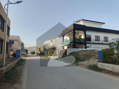 ایم پی سی ایچ ایس ۔ بلاک ایف ایم پی سی ایچ ایس ۔ ملٹی گارڈنز,بی ۔ 17,اسلام آباد میں 8 مرلہ رہائشی پلاٹ 1.05 کروڑ میں برائے فروخت۔