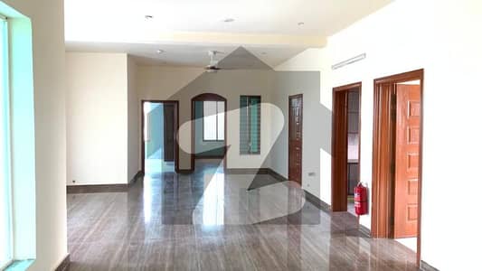 ONE KANAL BEAUTIFULL UPPER PORTION AVALIABLE FOR RENT IN DHA DEFANCE