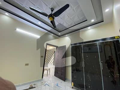 واپڈا ٹاؤن گوجرانوالہ میں 4 کمروں کا 5 مرلہ مکان 50.0 ہزار میں کرایہ پر دستیاب ہے۔