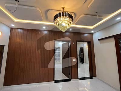 آرکیٹیکٹس انجنیئرز ہاؤسنگ سوسائٹی لاہور میں 2 کمروں کا 6 مرلہ زیریں پورشن 58.0 ہزار میں کرایہ پر دستیاب ہے۔