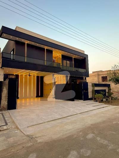 واپڈا ٹاؤن لاہور میں 6 کمروں کا 1 کنال مکان 6.5 کروڑ میں برائے فروخت۔