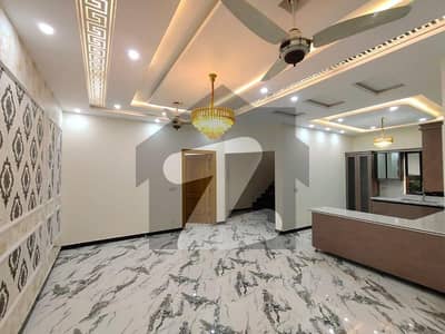 ڈی ایچ اے فیز 2 - سیکٹر ڈی ڈی ایچ اے ڈیفینس فیز 2,ڈی ایچ اے ڈیفینس,اسلام آباد میں 6 کمروں کا 1 کنال مکان 2.8 لاکھ میں کرایہ پر دستیاب ہے۔