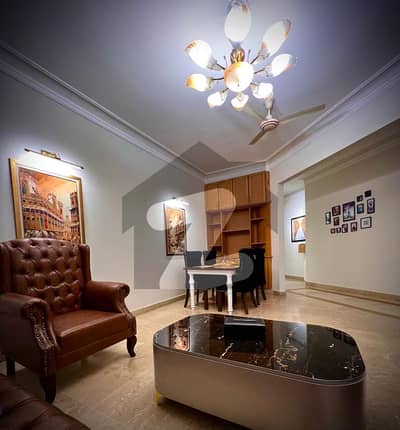 ایف ۔ 11 مرکز ایف ۔ 11,اسلام آباد میں 3 کمروں کا 10 مرلہ فلیٹ 2.2 لاکھ میں کرایہ پر دستیاب ہے۔