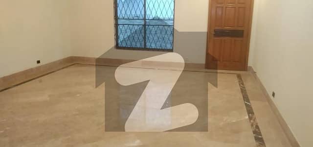 Kanal Upper Portion Available For Rent In DHA Phase 4 Lahore