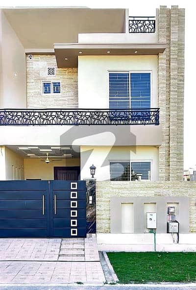 On Excellent Location Citi Housing Society 5 Marla House Up For rent