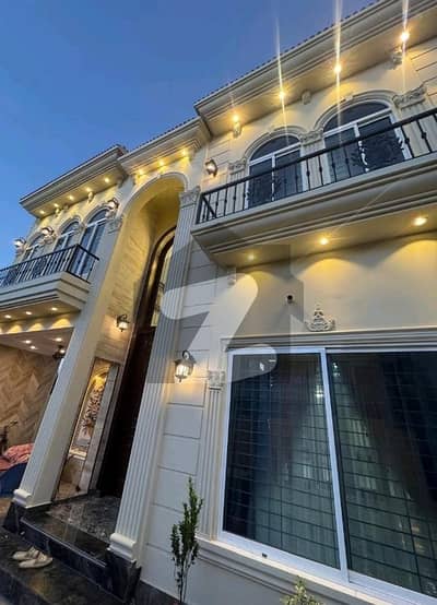 Prominently-Located On Excellent Location 10 Marla House Available In Citi Housing Society