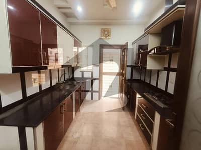 ڈی ایچ اے فیز 1 ڈیفنس (ڈی ایچ اے),لاہور میں 4 کمروں کا 10 مرلہ مکان 1.6 لاکھ میں کرایہ پر دستیاب ہے۔