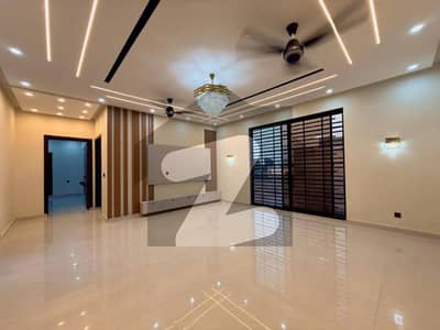 1 Kanal Separate Entrance Upper Portion For Rent With Gas