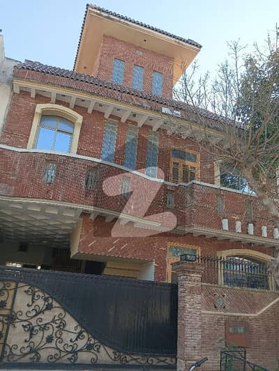 جی ۔ 13 اسلام آباد میں 5 کمروں کا 7 مرلہ مکان 1.6 لاکھ میں کرایہ پر دستیاب ہے۔