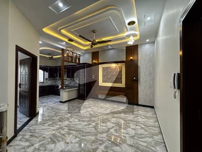 سٹی ہاؤسنگ سوسائٹی گوجرانوالہ میں 5 کمروں کا 5 مرلہ مکان 60.0 ہزار میں کرایہ پر دستیاب ہے۔