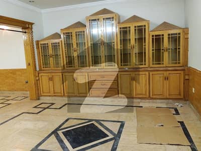 جی ۔ 10/2 جی ۔ 10,اسلام آباد میں 4 کمروں کا 1 کنال زیریں پورشن 1.6 لاکھ میں کرایہ پر دستیاب ہے۔