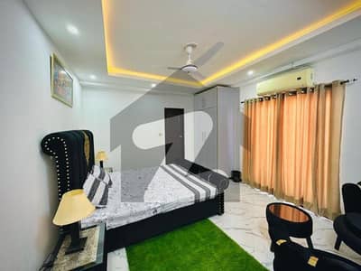 Fully Furnished Luxury 2 Bedrooms Bahria Town Phase 1