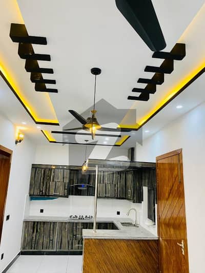 نیول اینکریج اسلام آباد میں 4 کمروں کا 5 مرلہ مکان 2.75 کروڑ میں برائے فروخت۔