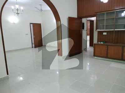 ڈی ایچ اے فیز 1 - بلاک جے فیز 1,ڈیفنس (ڈی ایچ اے),لاہور میں 4 کمروں کا 1 کنال مکان 2.48 لاکھ میں کرایہ پر دستیاب ہے۔ ڈی ایچ اے فیز 1 - بلاک جے فیز 1,ڈیفنس (ڈی ایچ اے),لاہور میں 4 کمروں کا 1 کنال مکان 2.48 لاکھ میں کرایہ پر دستیاب ہے۔