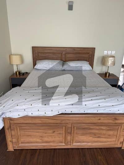 F-7/4 Fully Furnished Studio For Rent (Only For Forginer)