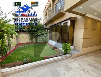 14 Marla safari villa 3 luxury villa