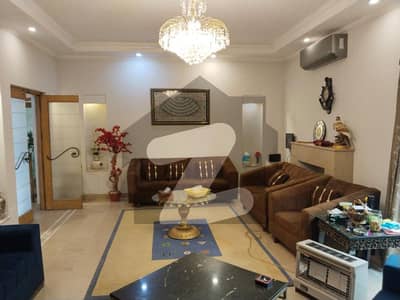 ڈی ایچ اے فیز 1 ڈیفنس (ڈی ایچ اے),لاہور میں 5 کمروں کا 1 کنال مکان 6.3 کروڑ میں برائے فروخت۔