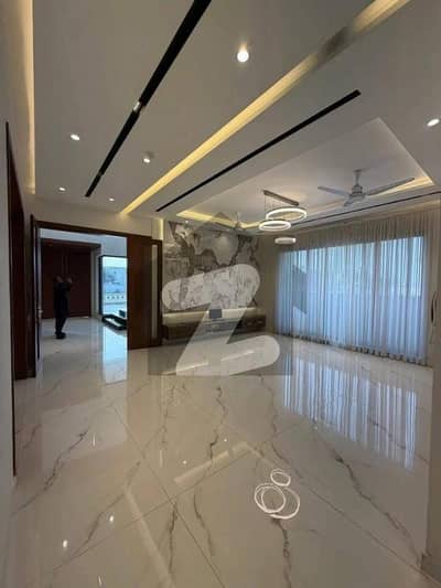 ڈی ایچ اے فیز 7 ڈیفنس (ڈی ایچ اے),لاہور میں 5 کمروں کا 1 کنال مکان 7.15 کروڑ میں برائے فروخت۔