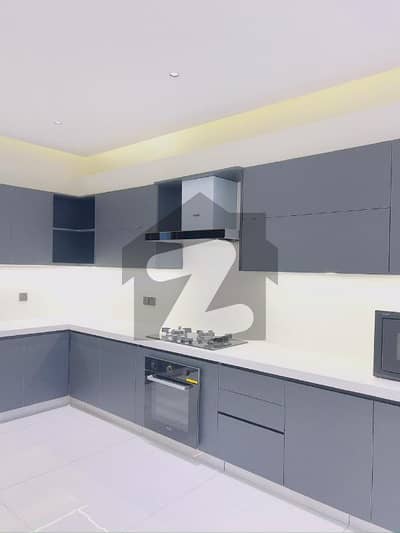 ڈی ایچ اے فیز 8 ڈی ایچ اے ڈیفینس,کراچی میں 6 کمروں کا 1 کنال مکان 8.5 لاکھ میں کرایہ پر دستیاب ہے۔