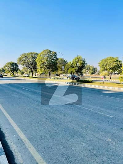 ملت ٹریکٹرز ایمپلائز ہاؤسنگ سوسائٹی لاہور میں 2 کنال رہائشی پلاٹ 2.9 کروڑ میں برائے فروخت۔