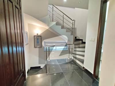 10 Marla House In Immaculate Condition, Original Pics.