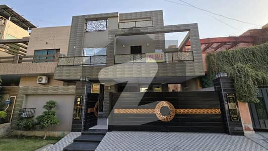 Most Wanted Modern Brand New House - Prime Location - Excellent Construction - For Sale In Valencia