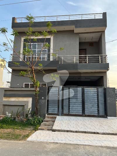 سینٹرل پارک ۔ بلاک ای سینٹرل پارک ہاؤسنگ سکیم,لاہور میں 3 کمروں کا 5 مرلہ مکان 1.5 کروڑ میں برائے فروخت۔