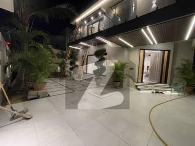 ڈی ایچ اے فیز 6 ڈی ایچ اے ڈیفینس,کراچی میں 5 کمروں کا 1 کنال مکان 17.0 کروڑ میں برائے فروخت۔