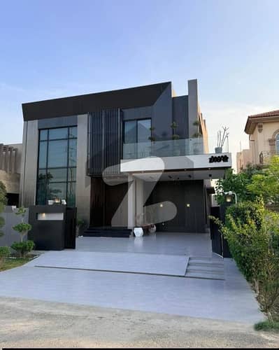 ڈی ایچ اے فیز 6 ڈیفنس (ڈی ایچ اے),لاہور میں 5 کمروں کا 1 کنال مکان 3.1 لاکھ میں کرایہ پر دستیاب ہے۔