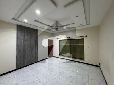 فیڈریشن ہاؤسنگ سوسائٹی - او-9 نیشنل پولیس فاؤنڈیشن او ۔ 9,اسلام آباد میں 7 کمروں کا 10 مرلہ مکان 1.55 لاکھ میں کرایہ پر دستیاب ہے۔