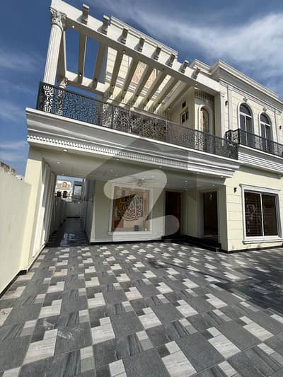 I SELL 10MARLA BRAND NEW HOUSE IN BAHRIA ORCHARD LAHORE PHASE1