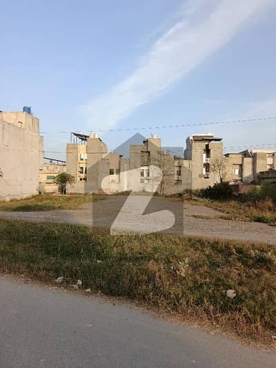 3.5 MARLA COMMERCIAL PLOT FOR SALE IN NASHEMAN IQBAL PHASE 2 BLOCK B3 COLLEGE ROAD LAHORE BIJLI PANI GASS AVAILABLE READY TO POSSESSION ALL FACILITY AVAILABLE