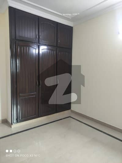 جی ۔ 13 اسلام آباد میں 5 کمروں کا 7 مرلہ مکان 5.1 کروڑ میں برائے فروخت۔