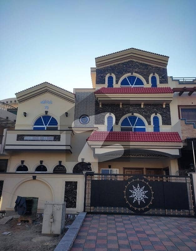 جی ۔ 13 اسلام آباد میں 6 کمروں کا 10 مرلہ مکان 8.5 کروڑ میں برائے فروخت۔ جی ۔ 13 اسلام آباد میں 6 کمروں کا 10 مرلہ مکان 8.5 کروڑ میں برائے فروخت۔