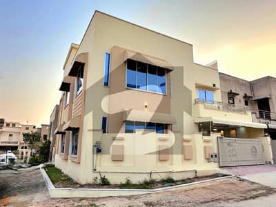 بحریہ ٹاؤن فیز 8 ۔ سفاری ویلی بحریہ ٹاؤن فیز 8,بحریہ ٹاؤن راولپنڈی,راولپنڈی میں 5 کمروں کا 10 مرلہ مکان 3.8 کروڑ میں برائے فروخت۔