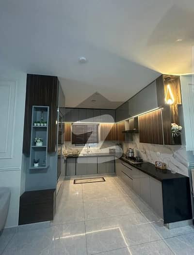 FLAT AVAILABLE FOR RENT IN HIGH-RISE