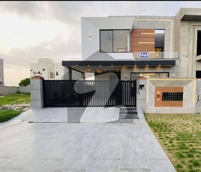 10 Marla Brand New Luxury House For Rent