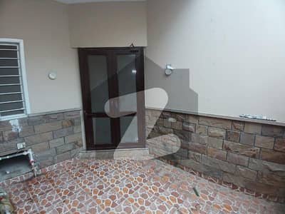 ڈی ایچ اے فیز 7 ایکسٹینشن ڈی ایچ اے ڈیفینس,کراچی میں 3 کمروں کا 6 مرلہ مکان 2.0 لاکھ میں کرایہ پر دستیاب ہے۔