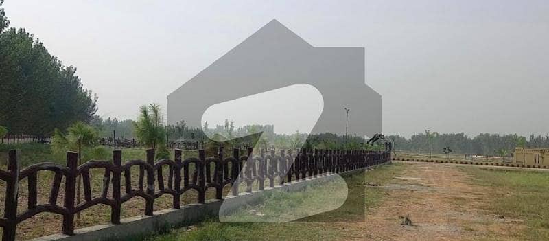 غنی خان روڈ چارسدہ میں 4 کنال کمرشل پلاٹ 3.2 کروڑ میں برائے فروخت۔ غنی خان روڈ چارسدہ میں 4 کنال کمرشل پلاٹ 3.2 کروڑ میں برائے فروخت۔