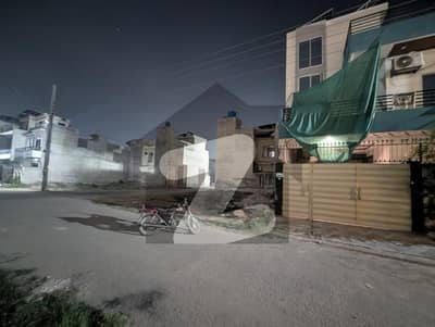 7 Marla Corner Plot For Sale