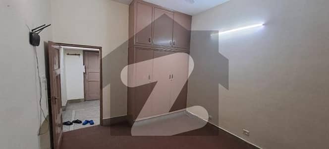 BEAUTIFUL ROOM FOR RENT