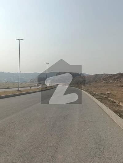 ڈی ایچ اے فیز 3 ۔ بلاک ای ڈی ایچ اے ڈیفینس فیز 3,ڈی ایچ اے ڈیفینس,اسلام آباد میں 4 مرلہ کمرشل پلاٹ 2.3 کروڑ میں برائے فروخت۔