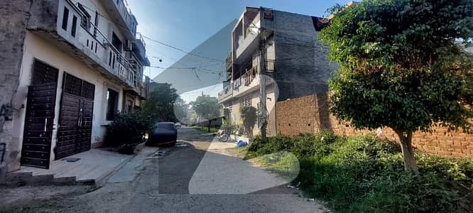 الاحمد گارڈن ہاوسنگ سکیم جی ٹی روڈ,لاہور میں 7 مرلہ رہائشی پلاٹ 1.12 کروڑ میں برائے فروخت۔