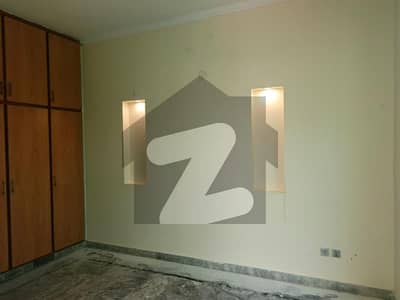 7 MARLA 4 BED HOUSE AVAILABLE FOR RENT IN DHA PHASE 4 7 MARLA 4 BED HOUSE AVAILABLE FOR RENT IN DHA PHASE 4