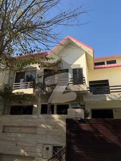 40*80 Uasd House For sale in G-14 Islamabad
